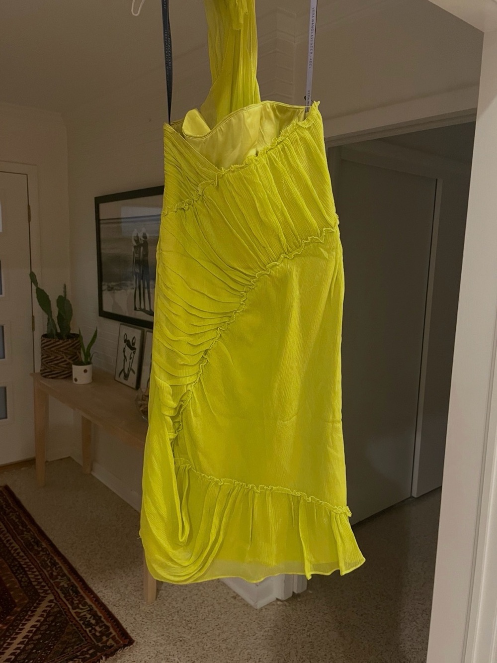 Short dress Size 6- runs small